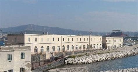 Immagine del carcere minorile di Nisida