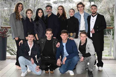 Foto del cast maschile di Mare Fuori