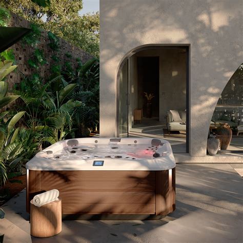 Arredamento per un'area Jacuzzi rilassante