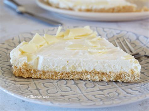 Immagine di dolci decorati con cioccolato bianco