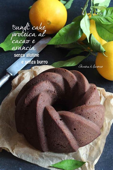 Bundt cake proteica dall'aspetto invitante
