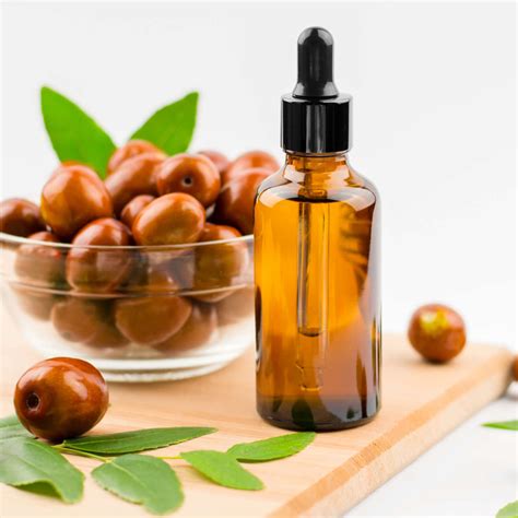 Immagine dei principi attivi: castagna, olio di Ximenia, ceramidi vegetali