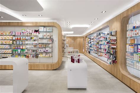 Interno di una farmacia moderna