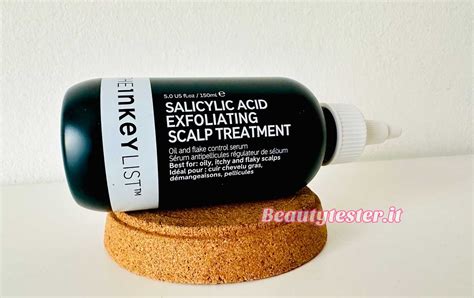 Fiale per il trattamento del cuoio capelluto