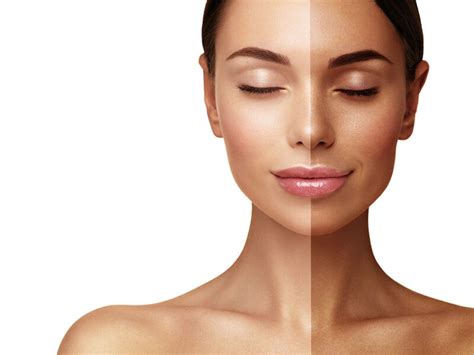 Applicazione di autoabbronzante spray in un centro estetico