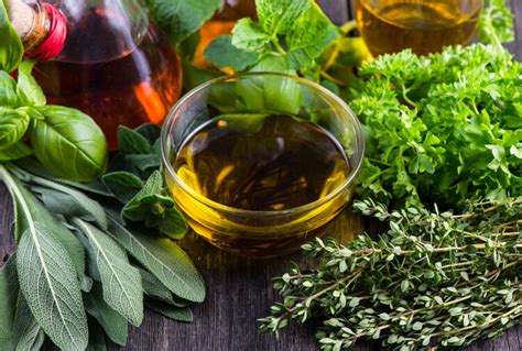 Piante officinali utili in menopausa