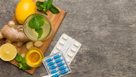 Tabella comparativa di alcuni integratori per le difese immunitarie con i loro ingredienti principali e benefici