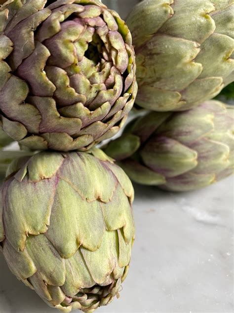 Carciofi freschi pronti per la vendita