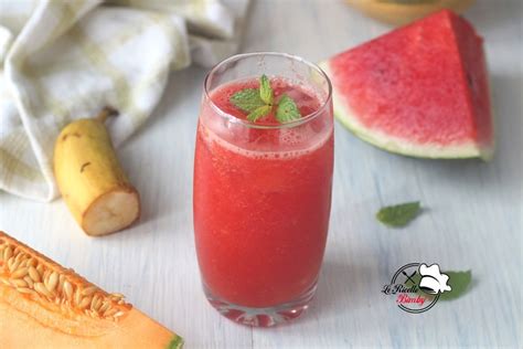 Ingredienti per una bevanda estiva al magnesio