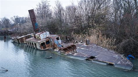Nave abbandonata nel Percorso 108